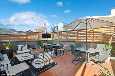 Exterior - 2442 W Thomas St #1, Chicago, IL 60622 photo 2 of 8
