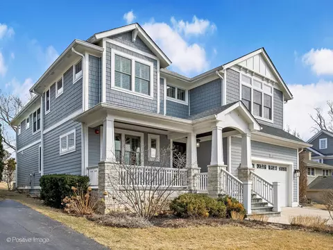 17 Woodstock Ave, Clarendon Hills, IL 60514