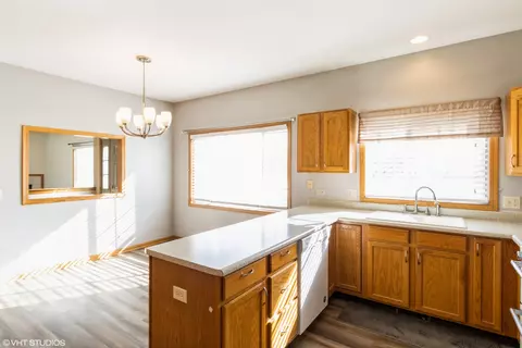 1326 Dancing Bear Ln, Elgin, IL 60120 photo 6