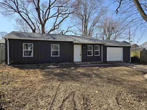 2909 Lawndale Dr, Champaign, IL 61821