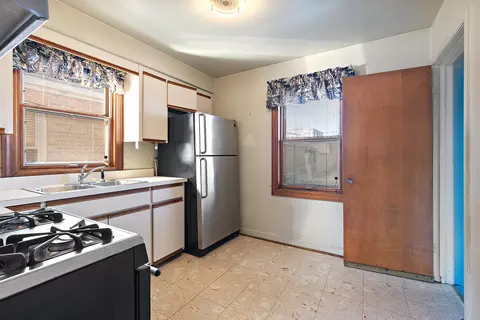 Kitchen - Undisclosed, Chicago, IL 60643 photo 2 of 2