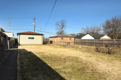 Exterior - Undisclosed, Chicago, IL 60643 photo 3 of 3