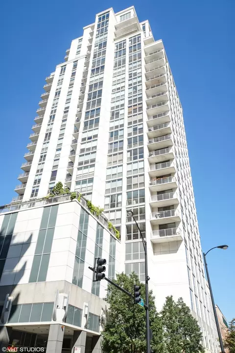 200 W Grand Ave #1202, Chicago, IL 60654