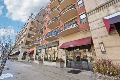 1301 W Madison St #502, Chicago, IL 60607