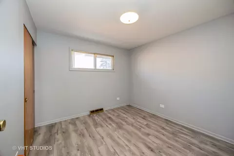 Bedroom - 5404 State Rd, Burbank, IL 60459 photo 1 of 3
