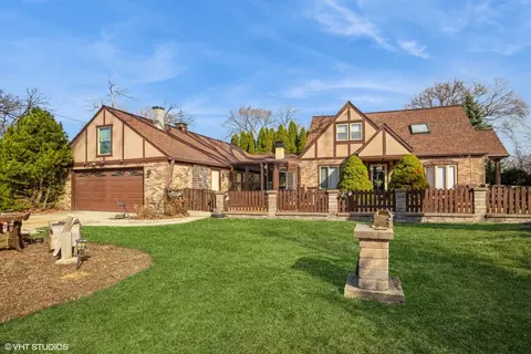4 N150 Church Rd, Bensenville, IL 60106