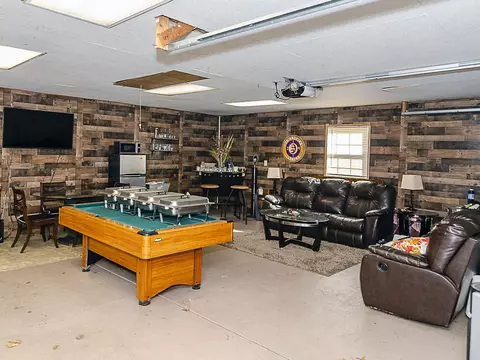 327 E Belle Ave, Rantoul, IL 61866 photo 39