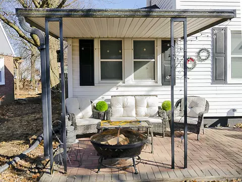 327 E Belle Ave, Rantoul, IL 61866 photo 2