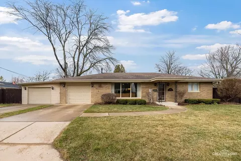 907 Donnie Ct, Joliet, IL 60435