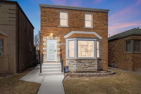 10046 S Rhodes Ave, Chicago, IL 60628