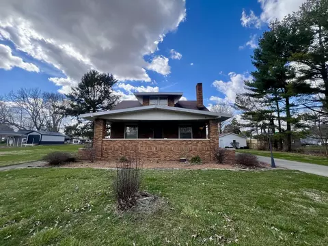 402 N Gray St, Sidell, IL 61876