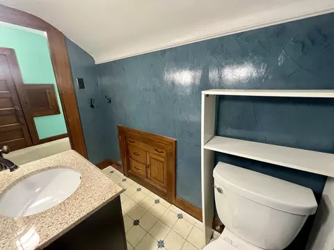 Bath - 402 N Gray St, Sidell, IL 61876 photo 4 of 4