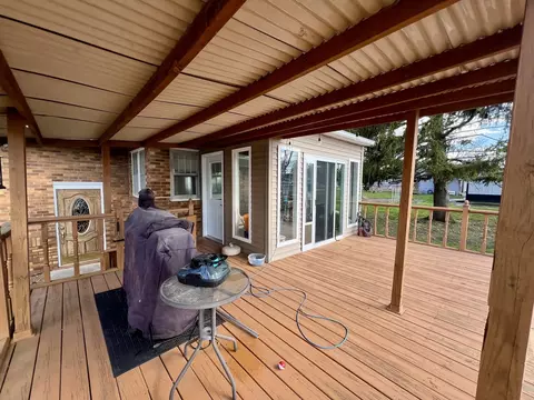 Exterior - 402 N Gray St, Sidell, IL 61876 photo 6 of 8