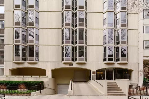 1340 N Dearborn St #14A, Chicago, IL 60610