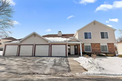7000 Rhodes Ct #203, Woodridge, IL 60517