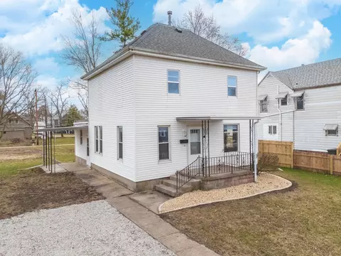 309 E Cherry St, Chatsworth, IL 60921 photo 2