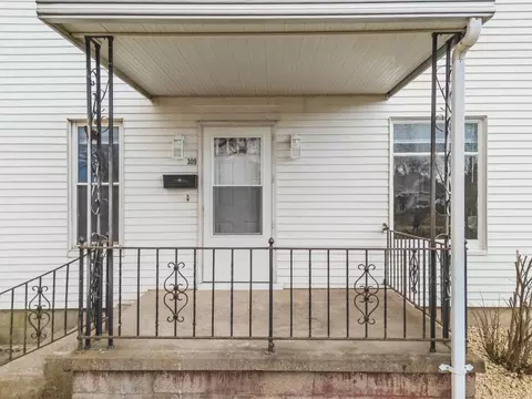 309 E Cherry St, Chatsworth, IL 60921 photo 4