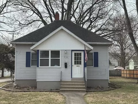 716 W Grove St, Pontiac, IL 61764