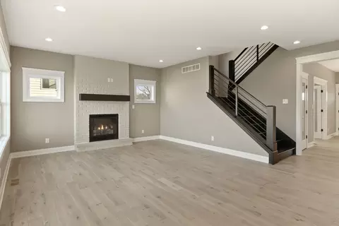 Living - 443 Megan Way, Munster, IN 46321 photo 3 of 5
