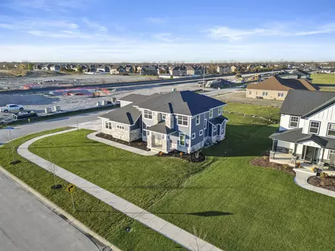 View/Area - 443 Megan Way, Munster, IN 46321 photo 2 of 5