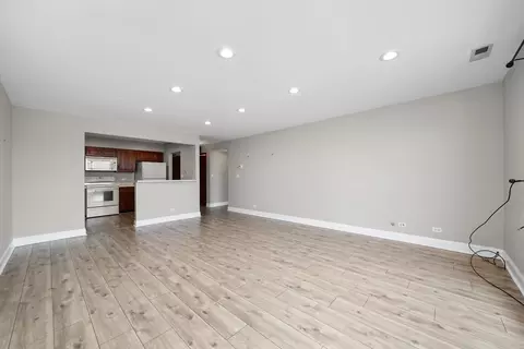 711 S River Rd #710, Des Plaines, IL 60016 photo 10