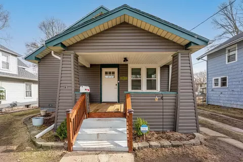 351 Perry Ave, South Beloit, IL 61080