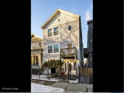 1812 W Erie St, Chicago, IL 60622