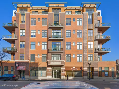 3631 N Halsted St #404, Chicago, IL 60613