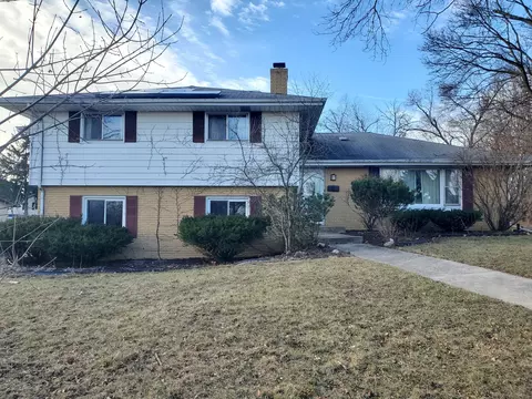 3921 Belle Meade Ln, Rockford, IL 61108