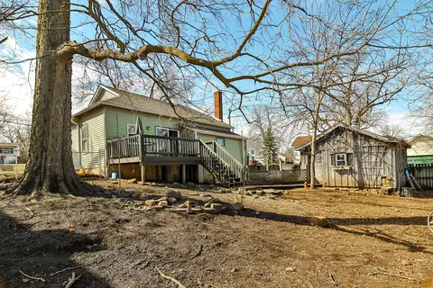 Exterior - 225 W 5th St W, Pecatonica, IL 61063 photo 4 of 6