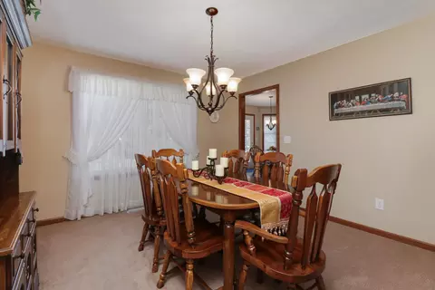 1008 Pine Meadows Ct, Normal, IL 61761 photo 6