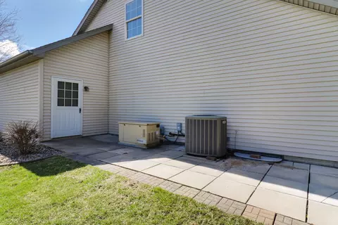 1008 Pine Meadows Ct, Normal, IL 61761 photo 38