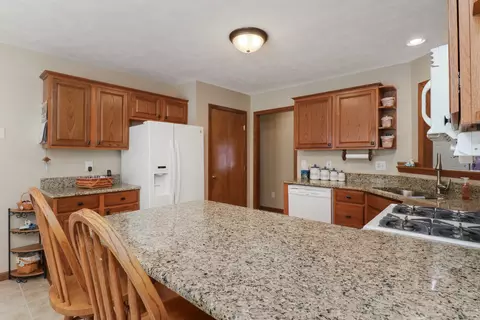 1008 Pine Meadows Ct, Normal, IL 61761 photo 11