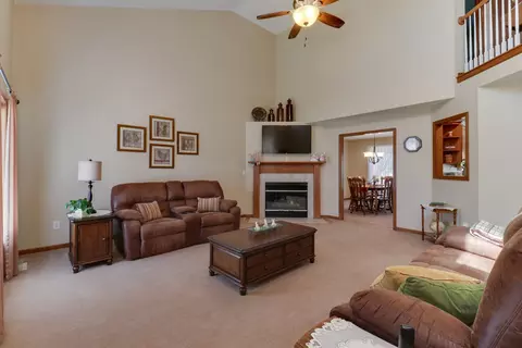 1008 Pine Meadows Ct, Normal, IL 61761 photo 3
