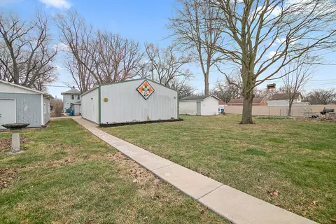 Exterior - 844 S Lincoln Ave, Kankakee, IL 60901 photo 5 of 5