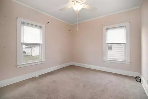 Bedroom - 844 S Lincoln Ave, Kankakee, IL 60901 photo 1 of 4