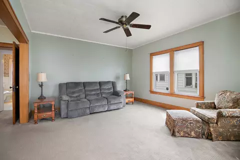Living - 844 S Lincoln Ave, Kankakee, IL 60901 photo 1 of 3