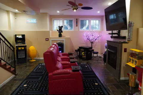 Living - 2108 E 93rd St, Chicago, IL 60617 photo 3 of 4