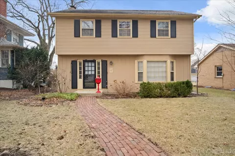 1318 S 3rd St, Saint Charles, IL 60174