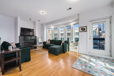 79 E 16th St #3, Chicago, IL 60616 photo 5
