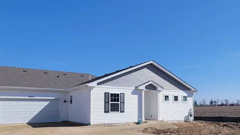 6445 Juniper Dr, Wonder Lake, IL 60097