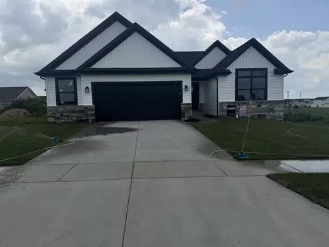 1725 Bluestone Dr, Normal, IL 61761