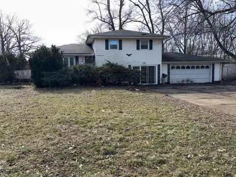 2505 W Saint Louis Bridge Rd, Decatur, IL 62521