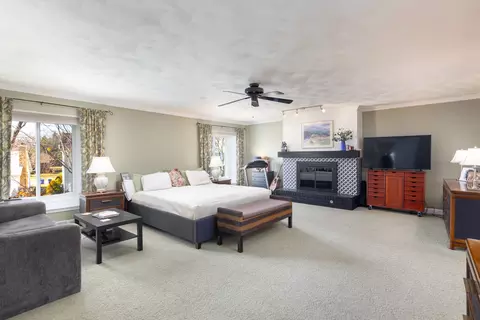 Bedroom - 6458 Cape Cod Ct, Lisle, IL 60532 photo 1 of 6