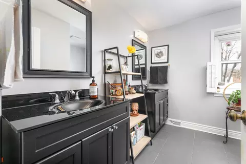 Bath - 6458 Cape Cod Ct, Lisle, IL 60532 photo 4 of 5