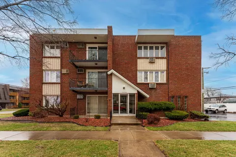 10445 S Keating Ave #2A, Oak Lawn, IL 60453
