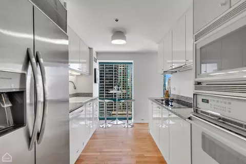 100 E Huron St #1202, Chicago, IL 60611 photo 6