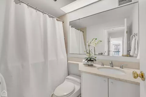 100 E Huron St #1202, Chicago, IL 60611 photo 9