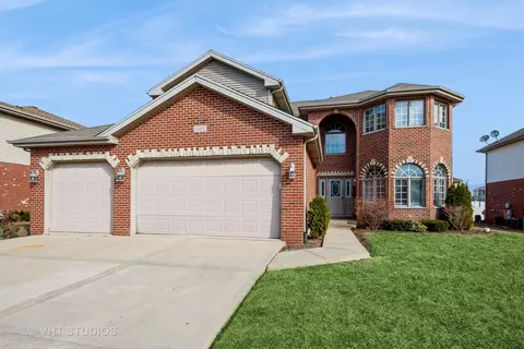 4814 Summerhill Dr, Country Club Hills, IL 60478
