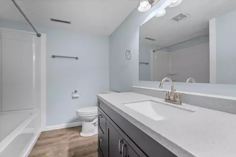 Bath - 10 Willedrob Dr #7, Bloomington, IL 61701 photo 1 of 1